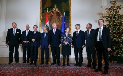 Am 11. Dezember 2012 lud Bundeskanzler Werner Faymann aus Anlass des 75. Geburtstages von Bundeskanzler a.D. Franz Vranitzky zu einem Empfang in das Bundeskanzleramt. Im Bild (v.l.n.r) Ministerpr&auml;sident der Republik Finnland a.D. Paavo Lipponen, Bundespr&auml;sident der Schweizerischen Eidgenossenschaft a.D. Adolf Ogi, Bundespr&auml;sident Heinz Fischer, Premierminister der Hellenischen Republik a.D. Konstantinos Simitis, Bundeskanzler a.D. Franz Vranitzky, Parlamentpr&auml;sidentin Barbara Prammer, Bundeskanzler Werner Faymann, Ungarischer Ministerpr&auml;sident a.D. Miklos Nemeth und Vizepremierminister von Belgien a.D. Willy Claes.