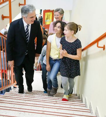 Am 26. Juni 2013 besuchte Bundeskanzler Werner Faymann gemeinsam mit Unterrichtsministerin Claudia Schmidt die Ganztagsvolksschule Zieglergasse 21 in Wien.