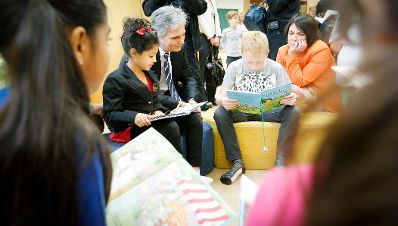 Am 26. Juni 2013 besuchte Bundeskanzler Werner Faymann gemeinsam mit Unterrichtsministerin Claudia Schmidt die Ganztagsvolksschule Zieglergasse 21 in Wien.