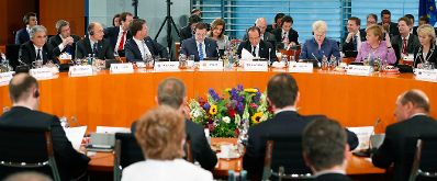 Am 3. Juli 2013 nahm Bundeskanzler Werner Faymann auf Einladung seiner deutschen Amtskollegin Bundeskanzlerin Angela Merkel an der Konferenz zur F&ouml;rderung der Jugendbesch&auml;ftigung in Berlin teil.