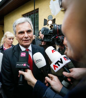 Am 29. September 2013 gab Bundeskanzler Werner Faymann seine Stimme zur Nationalratswahl 2013 ab.