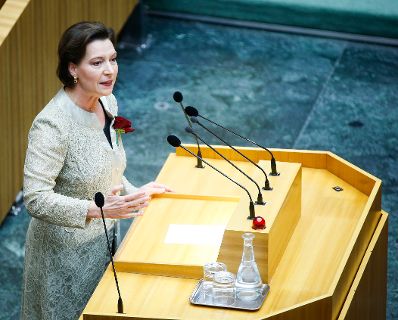 Am 29. Oktober 2013 fand im Parlament die Sitzung des neu gew&auml;hlten Nationalrates statt. Im Bild Frauenministerin Gabriele Heinisch-Hosek.