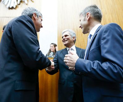 Am 17. Dezember 2013 stellte der Bundeskanzler im Nationalrat im Parlament das Arbeitsprogramm der Bundesregierung f&uuml;r die kommenden f&uuml;nf Jahre vor. Im Bild Bundeskanzler Werner Faymann (m.) mit Kanzleramtsminister Josef Ostermayer (r.) und Finanzminister und Vizekanzler Michael Spindelegger (l.).