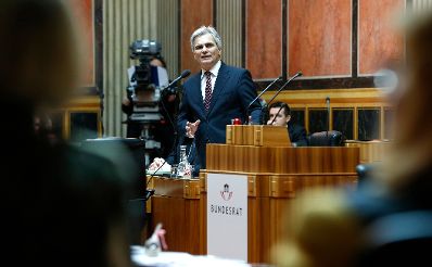 Am 19. Dezember 2013 stellte Bundeskanzler Werner Faymann im Bundesrat im Parlament das Arbeitsprogramm der Bundesregierung f&uuml;r die kommenden f&uuml;nf Jahre vor.