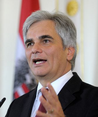 Bundeskanzler Werner Faymann beim Pressefoyer nach dem Ministerrat am 18. November 2014.