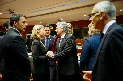 Am 18. Dezember 2014 begann in Br&uuml;ssel der Europ&auml;ische Rat der EU-Staats- und Regierungschefs. Im Bild (v.l.n.r.) der italienischen Premierminister Matteo Renzi, die Hohe Repr&auml;sentantin f&uuml;r Au&szlig;enbeziehungen, Federica Mogherini, der Premierminister des Gro&szlig;herzogtums Luxemburg, Xavier Bettel, Bundesanzler Werner Faymann und die d&auml;nische Premierministerin Helle Thorning-Schmidt.