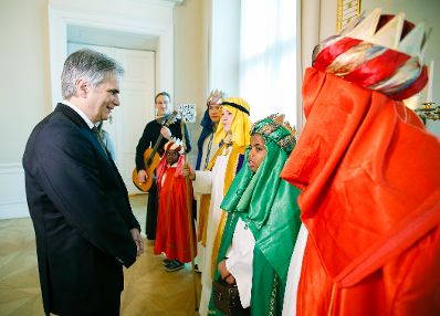 Am 5. J&auml;nner 2015 empfing Bundeskanzler Werner Faymann Sternsinger im Bundeskanzleramt.