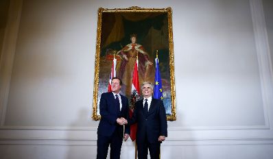 Am 26. November 2015 empfing Bundeskanzler Werner Faymann (r.) den britischen Premierminister David Cameron (l.) zu einem Arbeitsgespr&auml;ch.