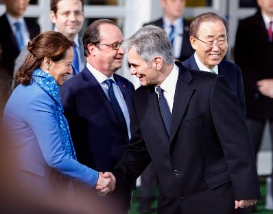 Am 30. November 2015 fand die UN-Klimakonferenz in Paris statt. Im Bild Bundeskanzler Werner Faymann (m.r.) mit der franz&ouml;sischen Umweltministerin S&eacute;gol&egrave;ne Royal (l.), dem franz&ouml;sischen Pr&auml;sidenten Fran&ccedil;ois Hollande (m.l.) und dem UN-Generalsekret&auml;r Ban Ki-moon (r.).