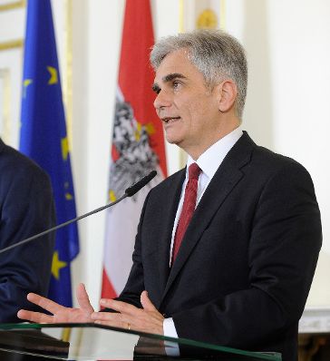 Bundeskanzler Werner Faymann beim Pressefoyer nach dem Ministerrat am 30. M&auml;rz 2016. 