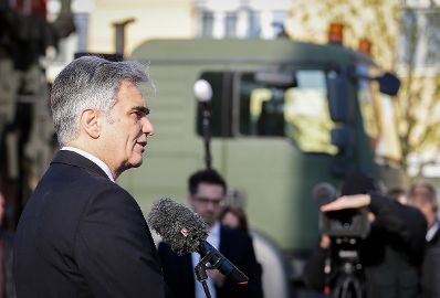 Am 13. April 2016 besuchten Bundeskanzler Werner Faymann (im Bild) und Verteidigungsminister Hans Peter Doskozil die Heckenast-Burian-Kaserne in Wien-Meidling.