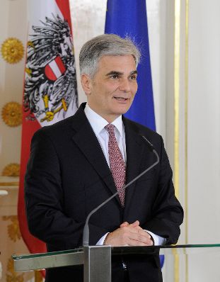 Bundeskanzler Werner Faymann beim Pressefoyer nach dem Ministerrat am 19. April 2016.