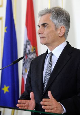 Bundeskanzler Werner Faymann beim Pressefoyer nach dem Ministerrat am 26. April 2016. 