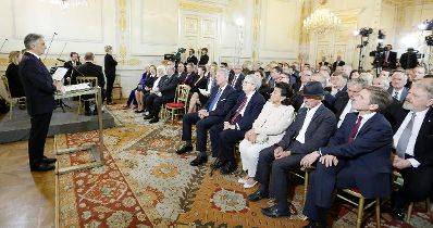 Am 8. Mai 2016 fand im Bundeskanzleramt ein Festakt zum Gedenken an die Befreiung vom Nationalsozialismus und an die Beendigung des Zweiten Weltkrieges in Europa statt. Im Bild Bundeskanzler Werner Faymann bei seiner Ansprache.