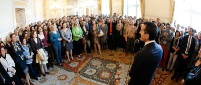 Am 18. Mai 2016 begr&uuml;&szlig;te Bundeskanzler Christian Kern die Mitarbeiter des Bundeskanzleramtes.