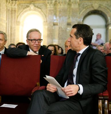 Am 4. Juli 2016 fand in der Aula der Wissenschaften eine Diskussion zum "Wirtschaftspolitischen Programm &Ouml;sterreich 2016-17" statt. Im Bild Bundeskanzler Christian Kern (r.) mit Arbeiterkammerpr&auml;sident Rudolf Kaske (l.).