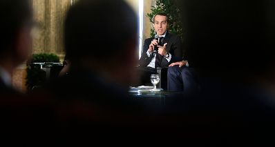 Am 4. Juli 2016 fand in der Aula der Wissenschaften eine Diskussion zum "Wirtschaftspolitischen Programm &Ouml;sterreich 2016-17" statt. Im Bild Bundeskanzler Christian Kern.