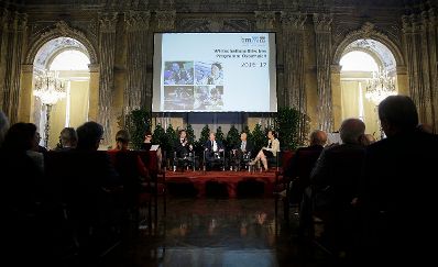 Am 4. Juli 2016 fand in der Aula der Wissenschaften eine Diskussion zum "Wirtschaftspolitischen Programm &Ouml;sterreich 2016-17" statt.