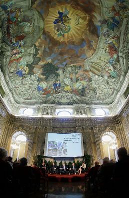 Am 4. Juli 2016 fand in der Aula der Wissenschaften eine Diskussion zum "Wirtschaftspolitischen Programm &Ouml;sterreich 2016-17" statt.