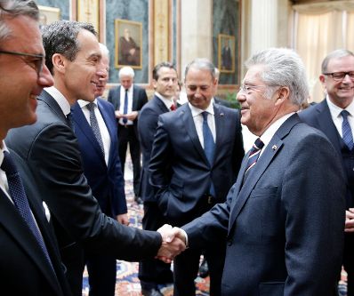 Am 8. Juli 2016 fand die Verabschiedung von Bundespr&auml;sident Heinz Fischer im Parlament statt. Im Bild Bundeskanzler Christian Kern (l.) mit Bundespr&auml;sident Heinz Fischer (r.).