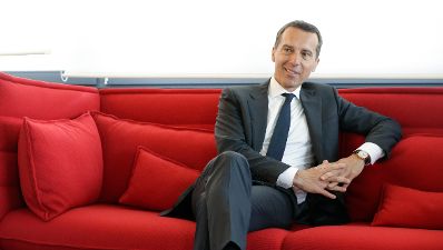 Am 19. Juli 2016 besuchte Bundeskanzler Christian Kern (im Bild) das Bundesland Vorarlberg. Im Bild bei den "Vorarlberger Nachrichten".