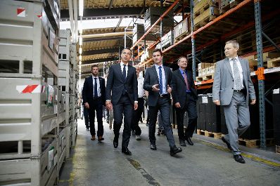 Am 19. Juli 2016 besuchte Bundeskanzler Christian Kern das Bundesland Vorarlberg. Im Bild bei der Firma Grass.