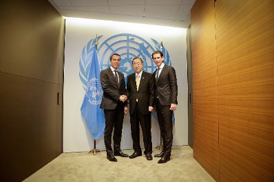 Am 20. September 2016 nahm Bundeskanzler Christian Kern (l.) am Gipfeltreffen der Vereinten Nationen zu Flucht und Migration in New York teil. Im Bild mit UN-Generalsekret&auml;r Ban Ki-moon (m.) und Au&szlig;enminister Sebastian Kurz (r.).