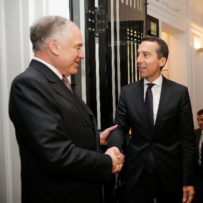 Am 20. September 2016 nahm Bundeskanzler Christian Kern (r.) am Gipfeltreffen der Vereinten Nationen zu Flucht und Migration in New York teil. Im Bild beim Besuch im Museum "Neue Galerie New York" mit Ronald Lauder (l.).