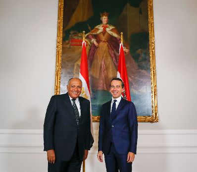 Am 14. Oktober 2016 empfing Bundeskanzler Christian Kern (r.) den &auml;gyptischen Au&szlig;enminister Sameh Hassan Shoukry (l.) zu einem Arbeitsgespr&auml;ch im Bundeskanzleramt.