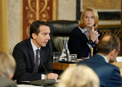 Am 19. Oktober 2016 sprach Bundeskanzler Christian Kern (l.) beim EU-Hauptausschuss im Parlament. Im Bild mit Nationalratspr&auml;sidentin Doris Bures (r.).