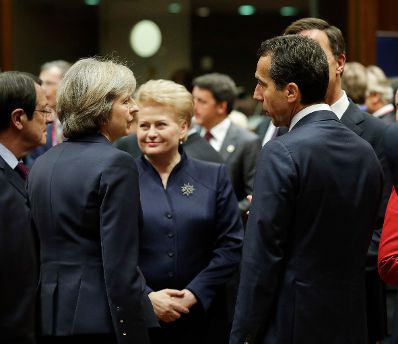 Von 20. bis 21. Oktober 2016 fand in Br&uuml;ssel der Europ&auml;ische Rat der Staats- und Regierungschefs statt. Im Bild Bundeskanzler Christian Kern (r.) mit der britischen Premierministerin Theresa May (l.).