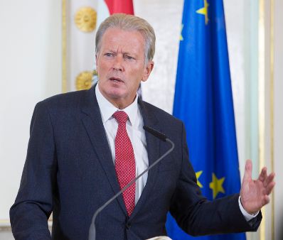 Vizekanzler und Bundesminister Reinhold Mitterlehner beim Medienbriefing &uuml;ber die Regierungssitzung am 25. Oktober 2016.