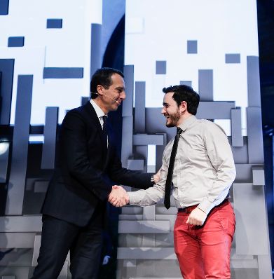 Am 10. November 2016 er&ouml;ffnete Bundeskanzler Christian Kern (l.) den futurezone Award 2016.