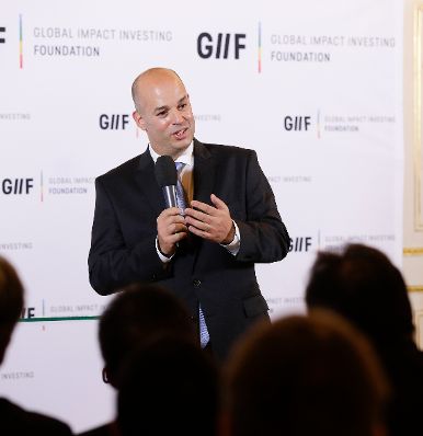 Am 23. November 2016 fand die Unterzeichnung einer &quot;Joint Declaration&quot; zwischen &Ouml;sterreich und der UNIDO statt. Im Bild Alan Shklarek.