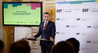Am 23. November 2016 fand die Unterzeichnung einer &quot;Joint Declaration&quot; zwischen &Ouml;sterreich und der UNIDO statt. Im Bild Bundeskanzler Christian Kern.
