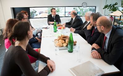 Am 30. November 2016 traf Bundeskanzler Christian Kern UnternehmerInnen zu einem Gespr&auml;ch.