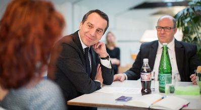 Am 30. November 2016 traf Bundeskanzler Christian Kern UnternehmerInnen zu einem Gespr&auml;ch.