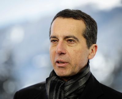 Am 18. J&auml;nner 2017 nahm Bundeskanzler Christian Kern am Weltwirtschaftsforum in Davos teil. Im Bild bei einem Interview mit CNN.