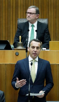 Am 31. J&auml;nner 2017 stellte Bundeskanzler Christian Kern (u.) im Nationalrat im Parlament das Arbeitsprogramm der Bundesregierung vor. Im Bild mit dem 2. Nationalratspr&auml;sidenten Karl-Heinz Kopf (o.).