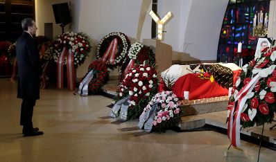 Am 5. M&auml;rz 2017 fand die Trauerfeier f&uuml;r Bundesministerin Sabine Oberhauser statt. Im Bild Bundeskanzler Christian Kern.