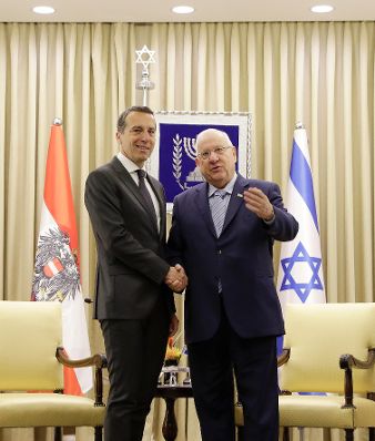 Am 23. April 2017 besuchte Bundeskanzler Christian Kern (l.) das Land Israel. Im Bild mit dem israelischen Pr&auml;sidenten Reuven Rivlin (r.).