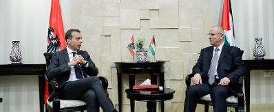 Am 23. April 2017 besuchte Bundeskanzler Christian Kern (l.) das Land Israel. Im Bild mit dem Premierminister von Pal&auml;stina Rami Hamdallah (r.).