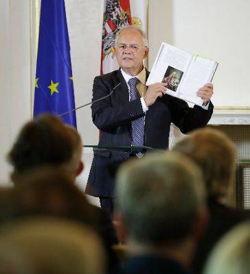 Am 13. Juni 2017 fand die Buchpr&auml;sentation "Die Staatskanzlei" im Bundeskanzleramt statt. Im Bild Manfred Matzka.