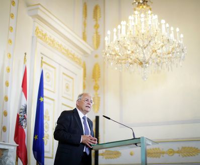 Am 13. Juni 2017 fand die Buchpr&auml;sentation "Die Staatskanzlei" im Bundeskanzleramt statt. Im Bild Manfred Matzka.