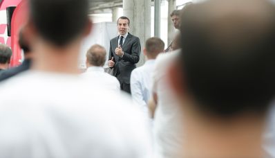 Am 26. Juni 2017 besuchte Bundeskanzler Christian Kern (im Bild) die Firma Wiener Netze.