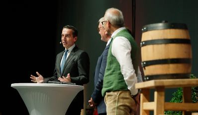 Am 29. Juni 2017 nahm Bundeskanzler Christian Kern (l.) am 64. &Ouml;sterreichischen Gemeindetag teil.