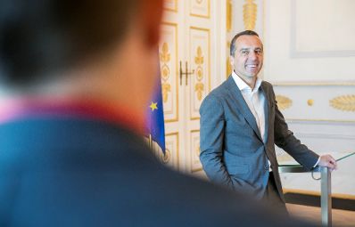 Am 31. Juli 2017 empfing Bundeskanzler Christian Kern (im Bild) die Feuerwehr- WeltmeisterInnen der Freiwilligen Feuerwehr Rudersdorf.