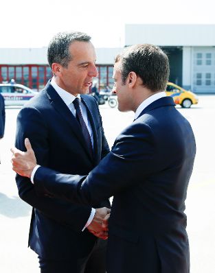 Am 23. August 2017 empfing Bundeskanzler Christian Kern (l.) den franz&ouml;sischen Pr&auml;sidenten Emmanuel Macron (r.) in Salzburg.