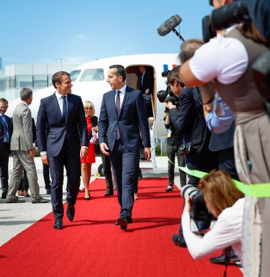Am 23. August 2017 empfing Bundeskanzler Christian Kern (r.) den franz&ouml;sischen Pr&auml;sidenten Emmanuel Macron (l.) in Salzburg.