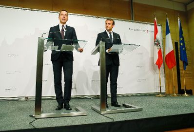 Am 23. August 2017 empfing Bundeskanzler Christian Kern (l.) den franz&ouml;sischen Pr&auml;sidenten Emmanuel Macron (r.) in Salzburg.